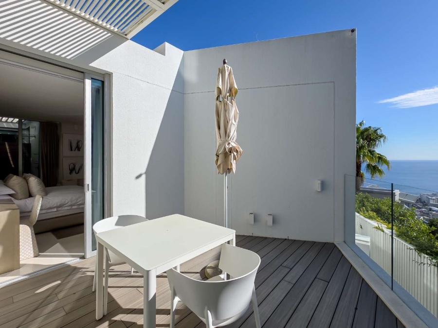 5 Bedroom Property for Sale in Fresnaye Western Cape
